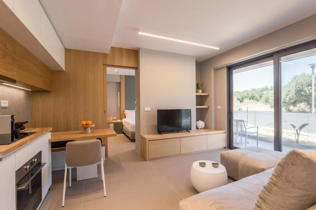 חאניה Noemie Luxury Suites מלון דירות
