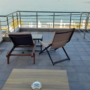 Cabo 3*, Αγία Τριάδα Ελλάδα